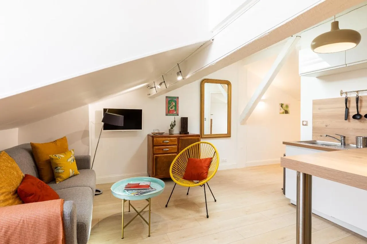 Appartement Dify Reinach - Jean Mace à Lyon France